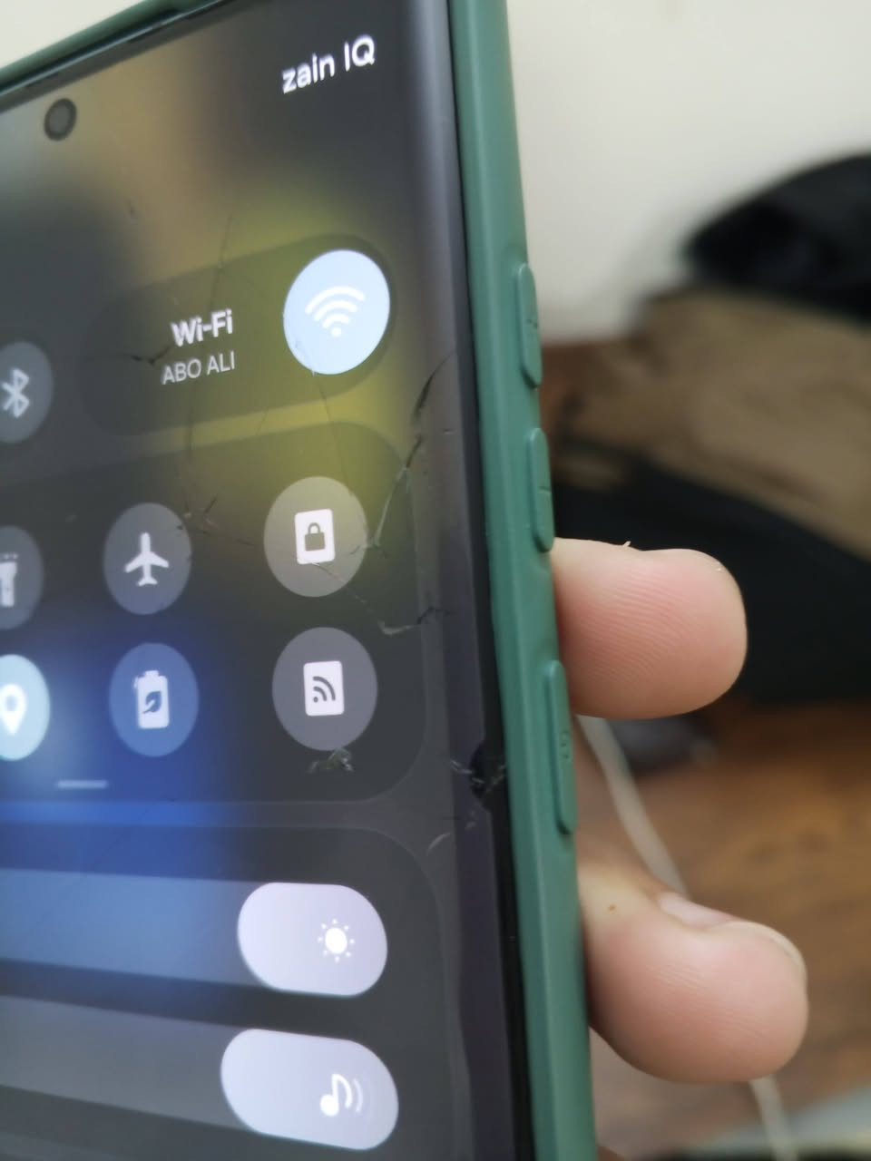 سلام عليكم 

Samsung S22 Ultra  نسخة أمريكية 

دبل سيم كارت + شريحة ألكترونية esm 

مساحة 128 وعشوائية 8  

معالجة نسخة سناب دراكون 8 جين 1 ببجي 120 فريم 

جهاز بس ضهر مفطور ممأثر علة الكامرات او علة أي شي + شاشة بيها نقطة بطرف شاشة لاتكبر ولا تأثر ب اللمس ابدأ انطيك بيها ضمان عدا الوكعة او الكسر .   

يرهم بيع و مراوس ب أيفون ١٣ برو مبدل شاشة او بطارية راس براس بدون فرق او مراوس بأي جهاز نفس الفئة وفرق بسيط ماكو مشكلة.   

مكاني نجف الاشرف 

واتساب 7893615063


**إذا كنت صاحب هذا الإعلان وتريد حذفه لأي سبب، رجاءا أرسل رسالة إلى الدعم الفني**