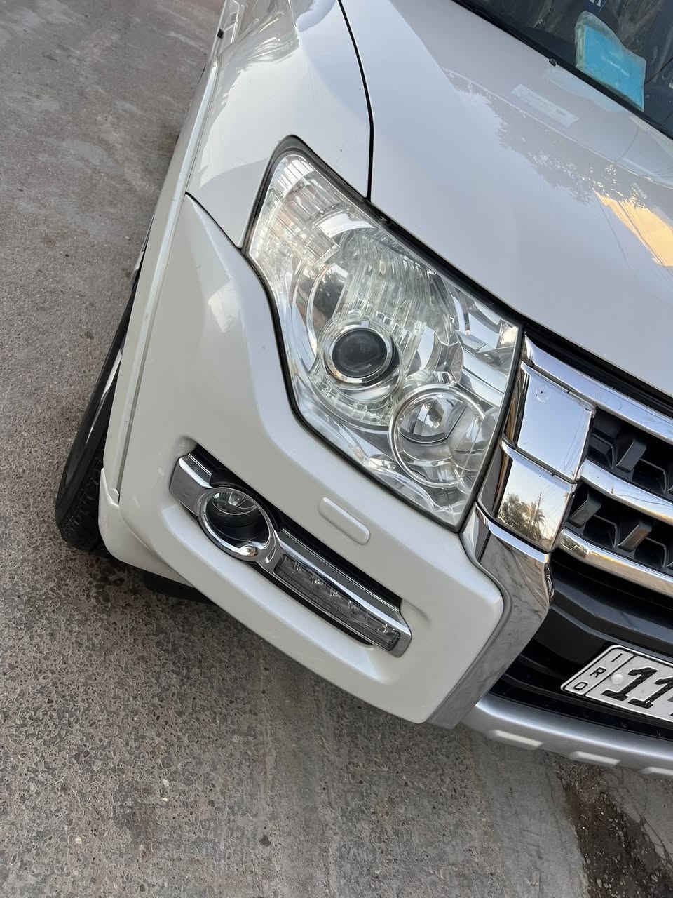 السلام عليكم
باجيرو حبتور 2015 صدفي بوضع الشركه جديده بمعنه الكلمه 
مكفوله كفاله من الصبغ والبارد والشخوط لوك سياره جديد
شرط حته البلاستك مابي صبغ كفاله ماشيه 63 حقيقي وعل فحص  مكينه بوضع الشركه كير بوضع الشركه برغي مامفتوح بيهه صدر امامي وخلفي جديد شرط تراي زيرو طسه معالجه 
سيرفس كامل مسويله ادامامه تخم تاير برجستون مروحه إضافيه تبريد شرط ثلج سياره جاهزه عله آخر حبايه كتلوكات شركه بعدهن بيهه حته سويج لاه بعده مامستعمل سبير بعده مانزل بعدهه جديده كلش سياره وعل ايد وحده لوك مواصفات 
فتحه طكيتن 
كشنات جلد
دبل كشن كهرباء 2
سستم ايرياك
زراك لايت
مري شفط
كامره خلفي
وحساس خلفي
ثلاجه بل جكمجه 
7راكب 
لايت زنون 
بكلايت ضبابي
سستم دمامات الحبتور 
دبل تحكم ستيرن 3
داخل صاح 
فوريل 4x4
محرك 6سلندر 3500
كير 5نمر 
خمس ويل كب
بيبان جلد
مري عاكست الضوء
سياره فول الفول الحبتوره رقم بغداد دولي جديد هزه وسنويه جديده بسمي اتصال *********** مكاني بغداد
