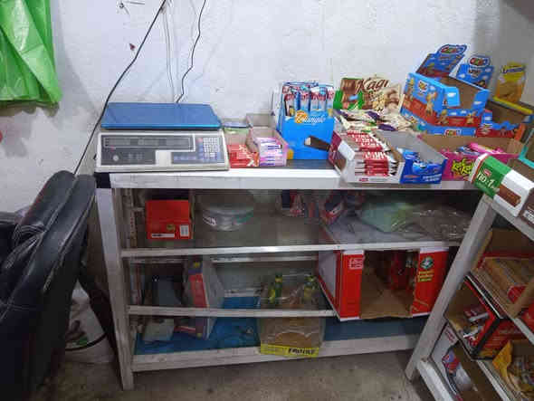 اسواق للبيع مستعجل عالبيع مكانه حي االعامل شارع الفوج مقابيل الفوج قرب ٨٤ عالشارع العام سعرهه٤ونص وايجاره ٢٠٠ ***********
