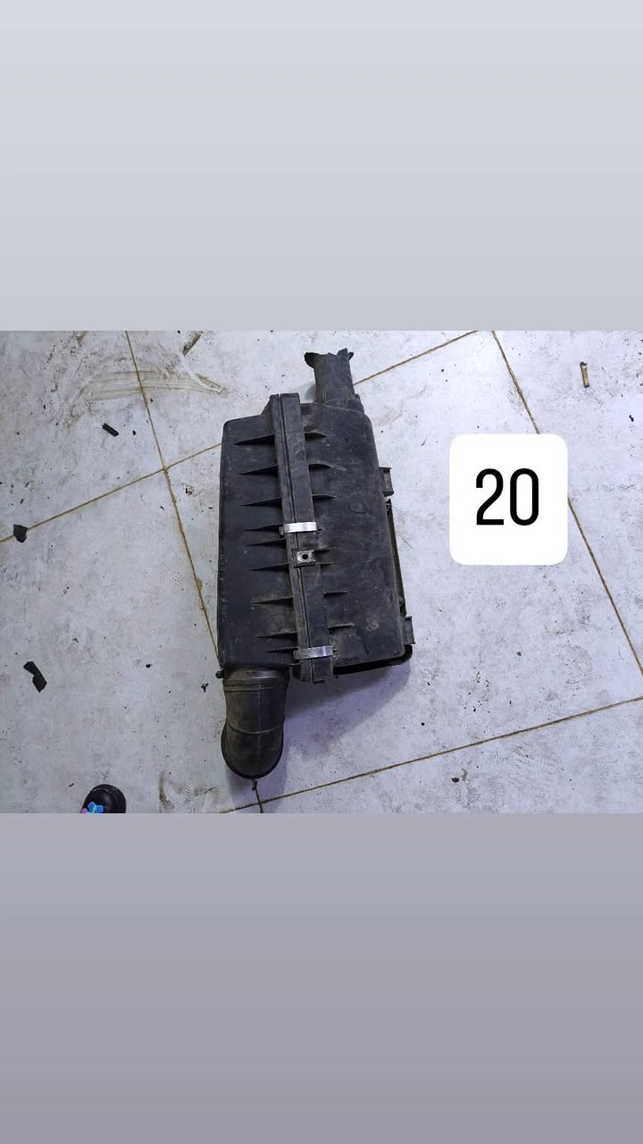 غراض بي إم 525 للبيع 
العنوان موصل جانب الايمن***********
