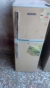 ثلاجة • أجهزة منزلية