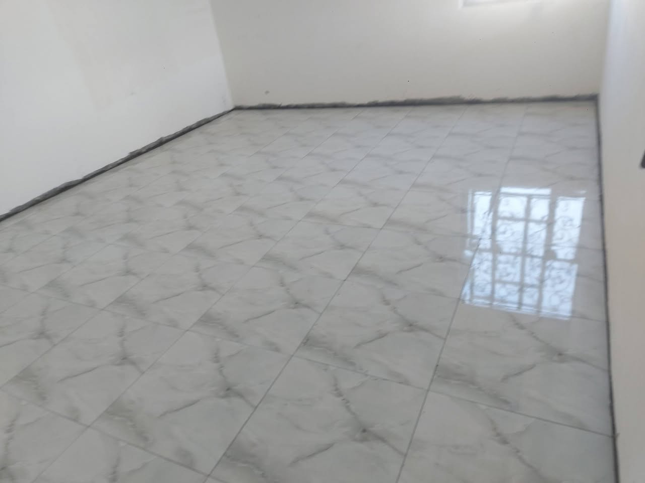 عمل جميع أنواع السيراميك جداري ارظي مرمر الواح بورسلين..***********
