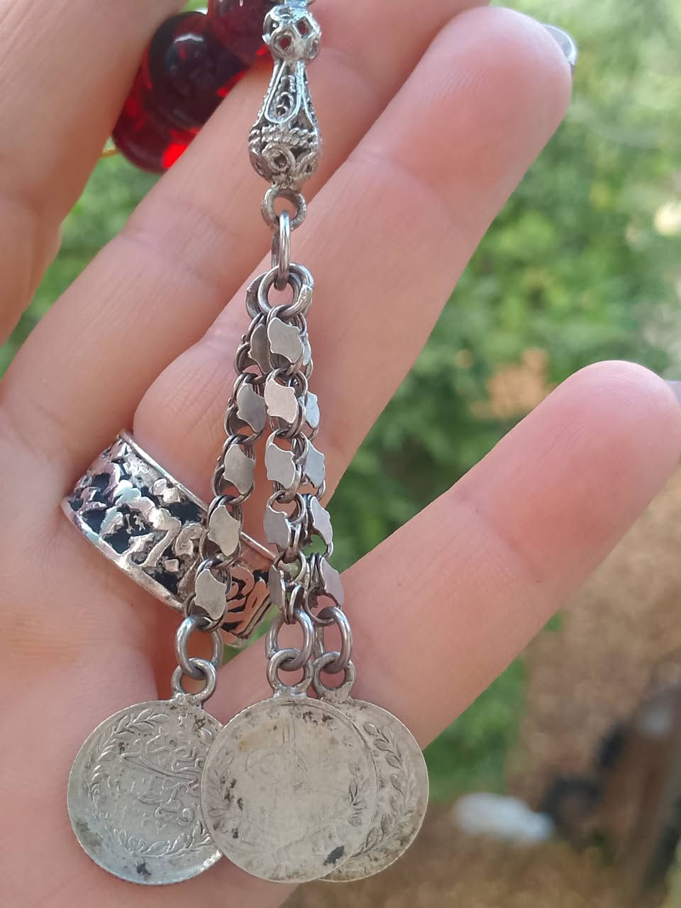 يسعد مساكم بكل خير ❤️🩵❤️ 
مسبحة مسكي كرزي خام الماني خراطة عشرين سنة حبة غل قياس١٢مل محلاية بشرابة فضة انتيك ❤️🩵❤️


**إذا كنت صاحب هذا الإعلان وتريد حذفه لأي سبب، رجاءا أرسل رسالة إلى الدعم الفني**