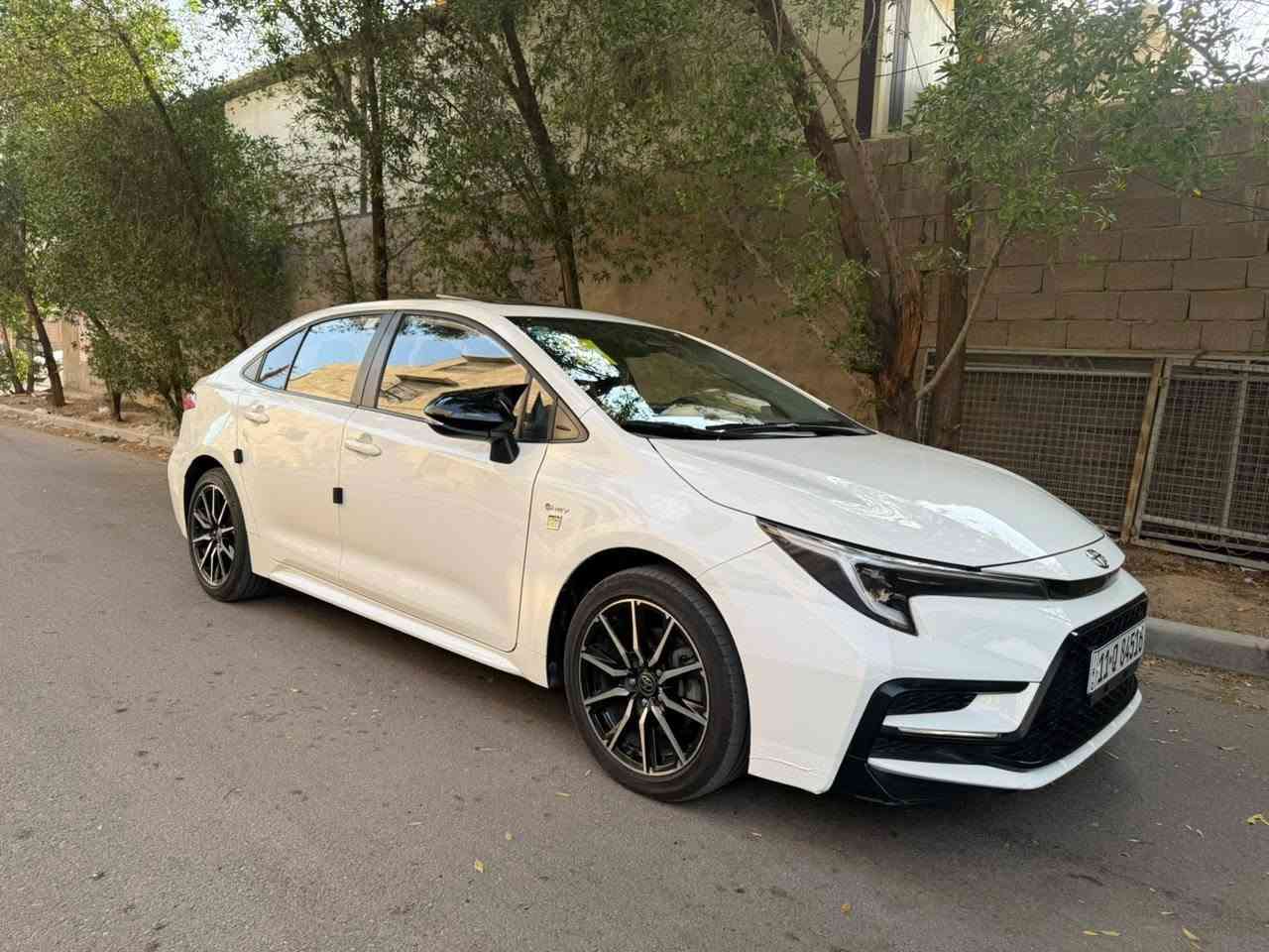كورلا 2024 هايبرد تجميع الصين شكل S..
كفاله من الصبغ والتبديل والطخات حتى الدعاميات.. 
فول موصفات اعلى فئه..
محرك 1800...
كرسي كهرباء وجلد بلاد.. 
فتحه..بصمه..ويل كب.. لدات.. شاشه وكامره.. وحساس.. وتوقف ذاتي..
لدات.. السياره فول موصفات.. زيرو مستلمها ومشيته 25 دهن ابدل يم الحسام كلش محافظ عليه وجديده وكفاله باسمي..
للبيع الشراي  يتصل.. ..***********..
مكاني بغداد الكرخ قرب بدالة الاعلام وتامرون امر..
