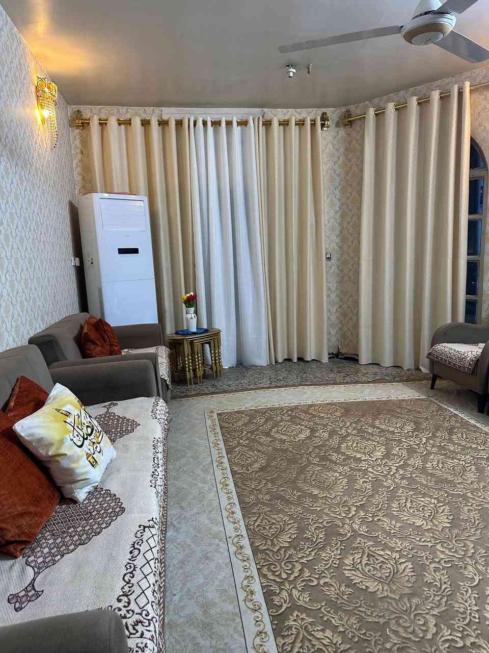 دار للبيع مساحة ٥٠٠ متر الزعفرانيه شارع الزوراء
للاستفسار الاتصال على الرقم ***********
