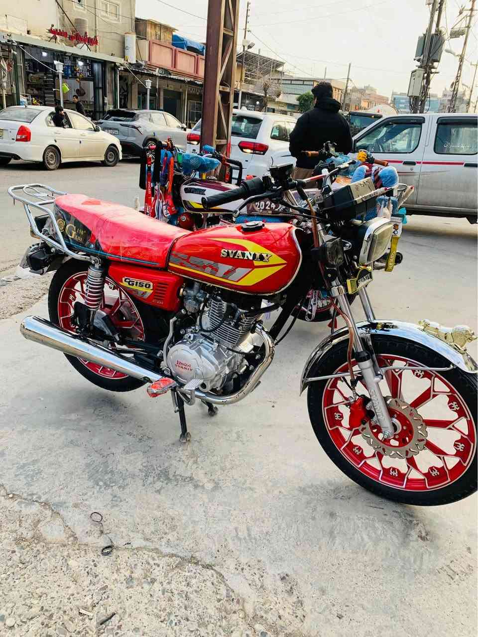 بەناوی خودای گەورە و میهرەبان      
ساڤین مۆدیل 2024 مەکینە 150  پێنج گێڕ ماشەڵای دەوێ لە خاوێنی  بێ عەیبە زۆر خاوێن مایتەوە 7.500 کم ڕۆیشتیە مەکینە نەکراوە بەشەرتی 10 وەستا برغی با نەدراوە بۆ سعریش 850 هەزار معامەلەکی برایانەشی تیدایە ژمارە تەلەفۆن 
0750 688 4058 أربيل, العراق
