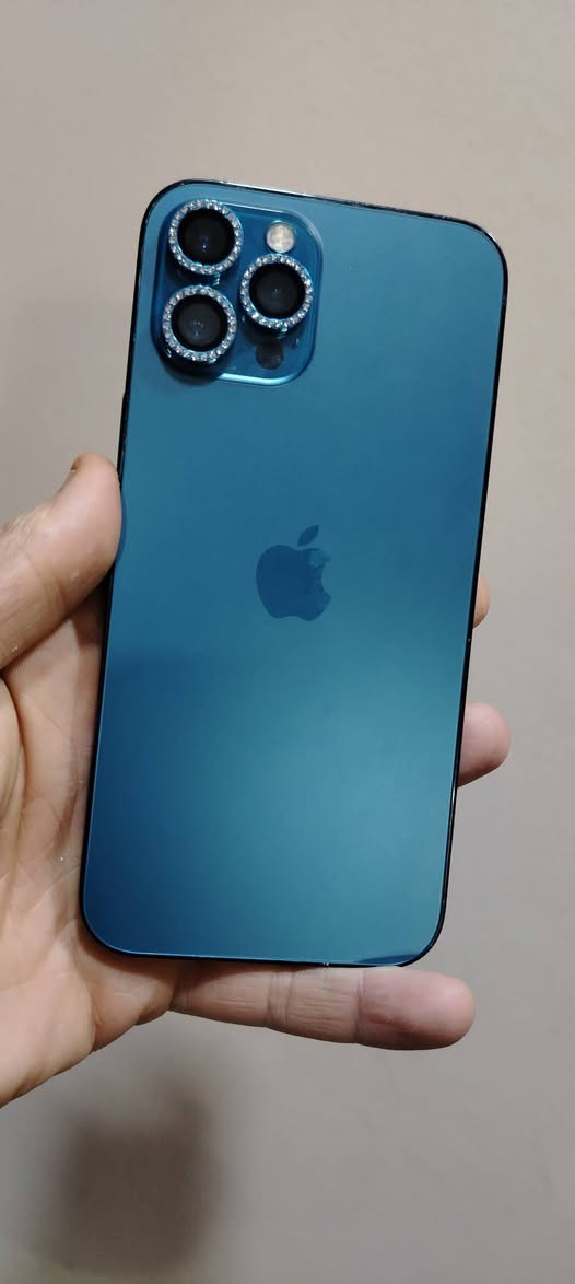 12 بروماكس مبدل شاشه
بطاريه77 ذاكره256  فيس ايدي شغال
شرق اوسط  
نت سيمكرت سماعات كلهن شغالات
مابي مشاكل سعره350 
مكان بغداد
***********
