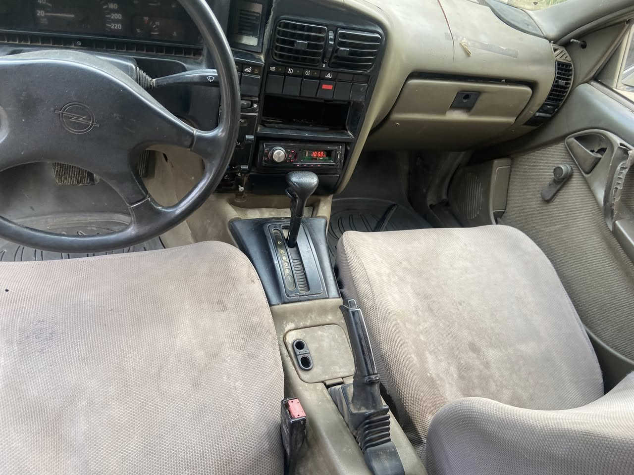 السلام عليكم
أوميغا موديل 1989 كير ومكينة شرط حجم المحرك 20 ،رقم كركوك مسطرة جديد باسمي شرط التحويل ،عنوان السيارة الموصل
رقم الموبايل ***********
