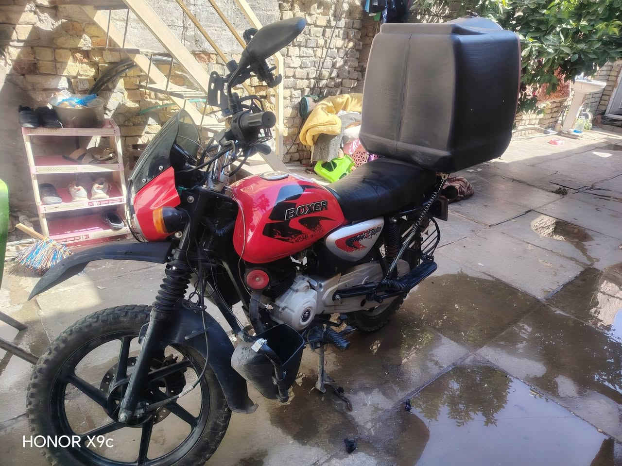 سلام عليكم مره خصت صاحب الكروب عدي دراجه بوكسر مرقم البيع ماشيه ٥٠ رايده 2400 وبيه مجال بصيط  موديل 23مكينه ناعمه وحلوه ما مجفت ابد دراجه عله ايدي هاذ رقمي *********** وهاذ رقمي اسيه *********** واتساب ونتصال
