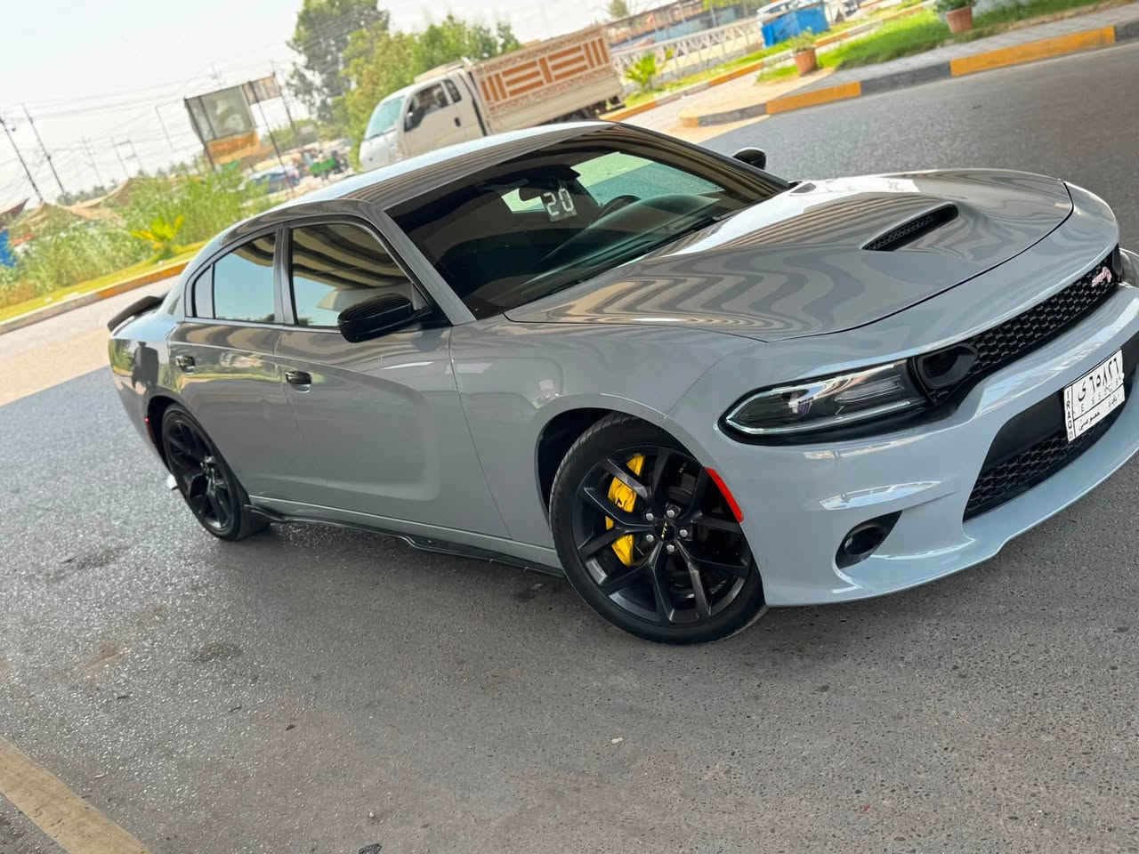 جارجر sxt موديل 2020ماشيه 100 لون سموك مميز
مواصفات فول عدا الفتحه  شاشه جبيره كشن حضن 
ويل 20 داخل كاربون فايبر عليه اضافات حلوه بلعافيه ع الياخذهه جاهزه من كلشي 
ملاحضه: : حادثه بلمنشور فقط بنيد صبغ  وبارد بجاملغ بصيط
السعر 215 بيه مجال بسيط 
مكاني كربلاء 
للاستفسار  ***********
