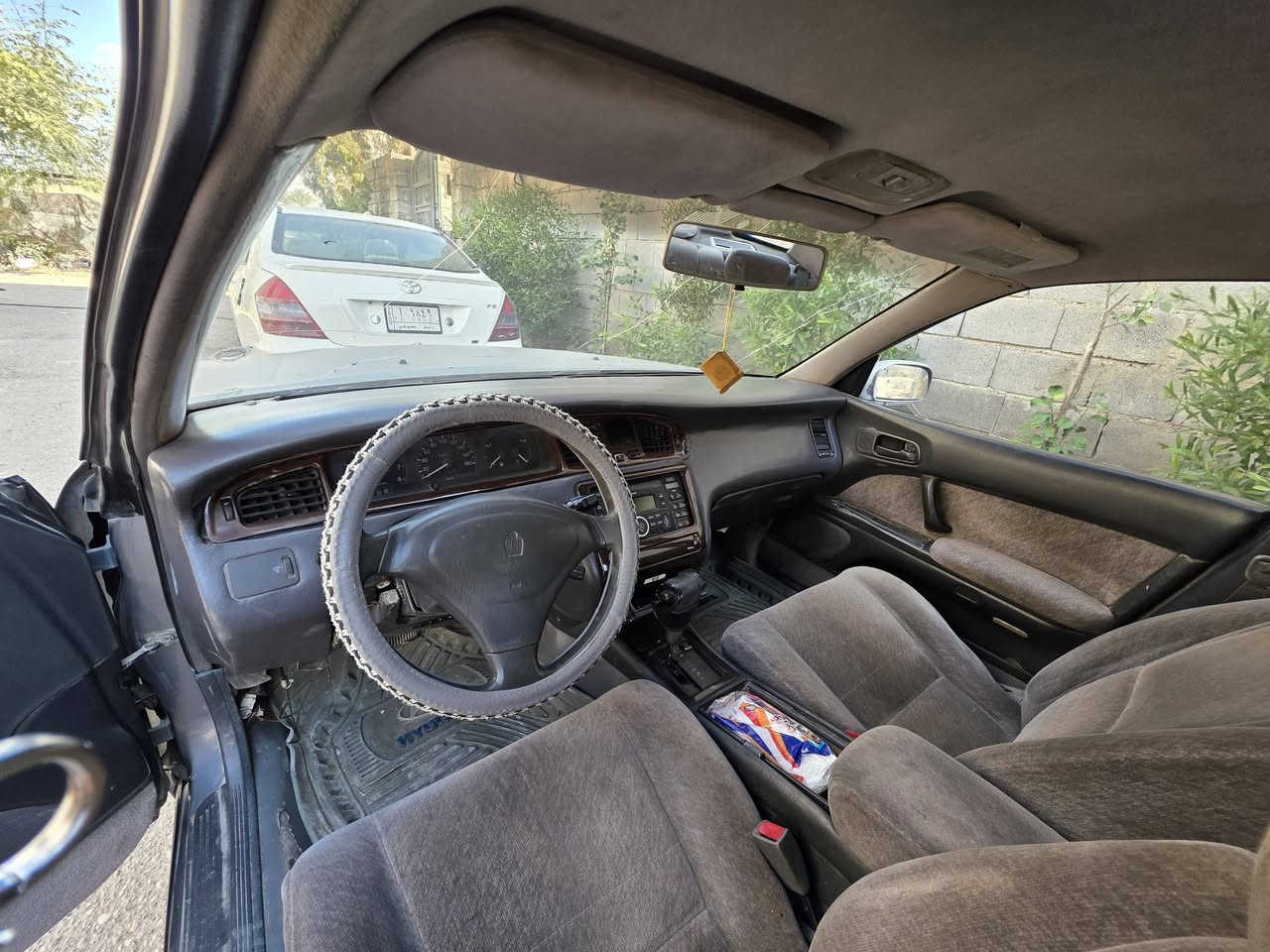 للبيع سياره مكينه كير كهرابايات تبريد كلها شغاله حداديه سبعين بلميه سياره عوزها صبغ بس السعر44 وبيها مجال مكاني صلاح الدين بلد سنويتها 27تحويل مباشر ***********
