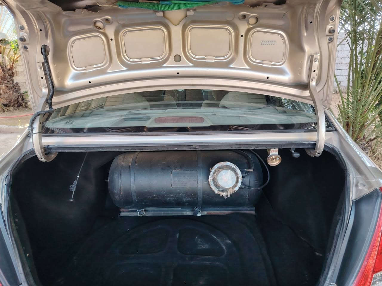 سبكترا موديل 8رقم بابل السياره جديده بوضع الشركه كفاله من كل شي كير ومحرك وحداديه وتخم تاير جاهزه من كل شي بيه قطه تبديل جاملغ جهه السايق ***********مكان السياره بابل السعر 95بيهه مجال بسيط
