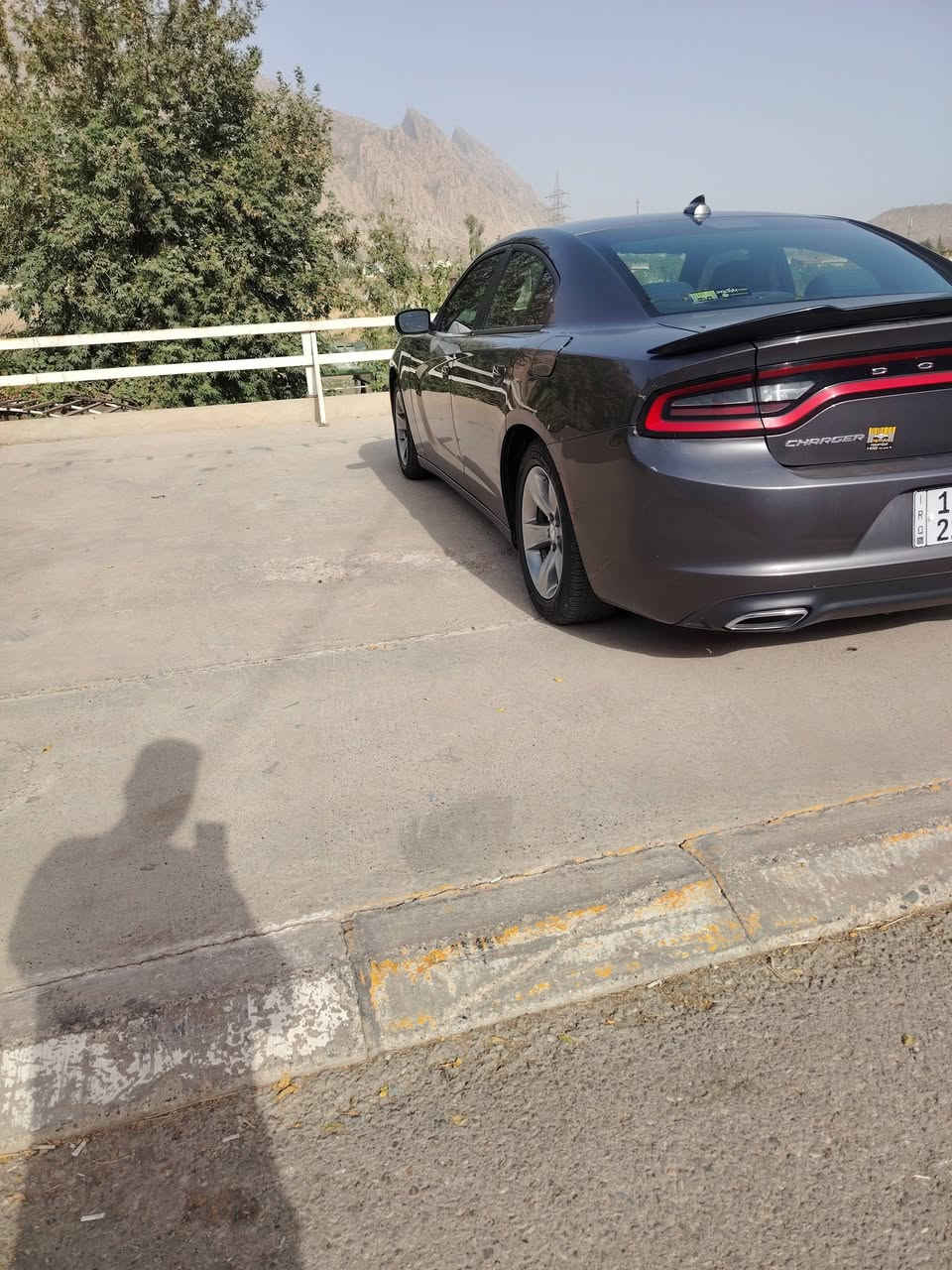 جارجر موديل ١٦ بيهة قطعتين صبغ السعر ١٨٥ ماشي ٧٥ الف سياره جديده ***********
