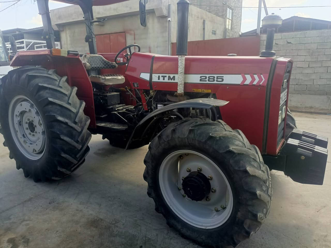 سلام عليكم
تركتر للبيع شرط مابي اي عيب مامفتوح بي برغي موديل 2020 رقم سليمانيه سعر130 بيه مجال شراي خابر ***********
