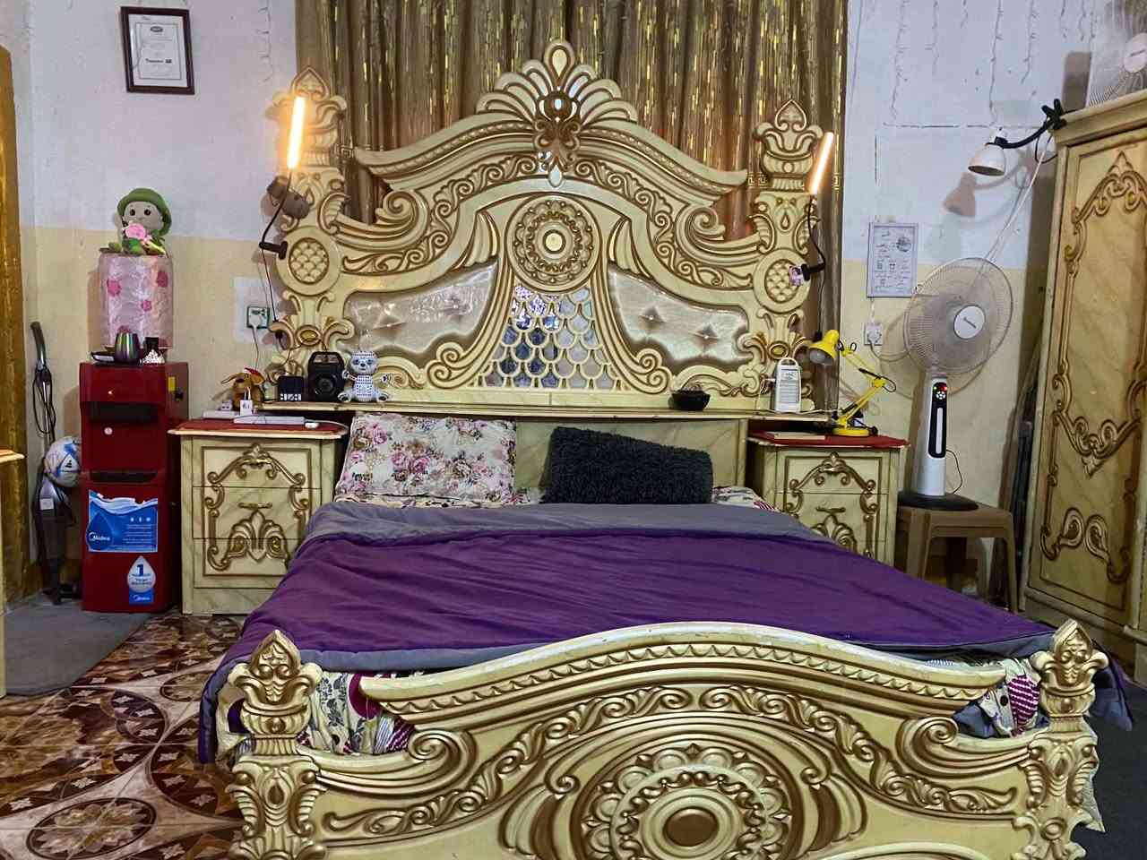 للبيع غرفة نوم كاملة - حالة ممتازة 

للبيع غرفة نوم  خشب  ماليزي درجة أولى:
   
 خشب قوي
بدون خدوش أو كسور
السعر: 800 ألف دينار قابل للتفاوض  
المكان: بغداد - [الزعفرانية ]  

للتواصل راسلني خاص أو واتساب ***********

