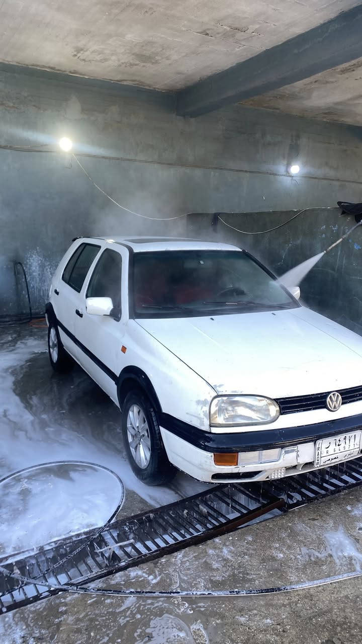 كولف mk3
محرك 03 صرف نفخ كير عادي  سنوية جديدة 2029  شرط التحويل نظافة كدام العين كهربائيات شغالة تدفئة موديل 92 سلايت شراي اتصل ***********
