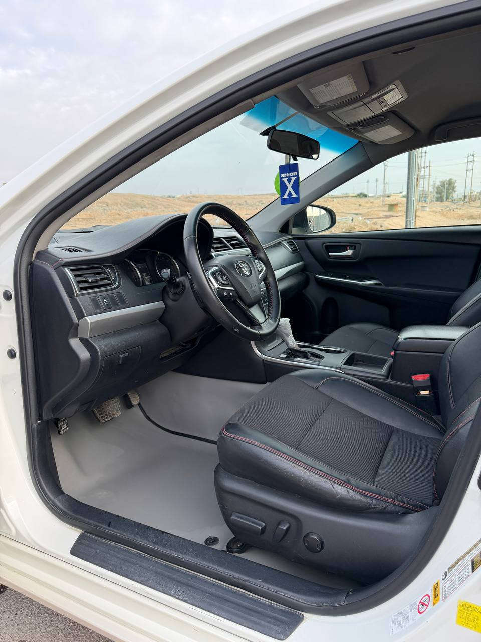 سلام عليكم 
كامري 2016 امريكي مواصفات SE المرغوبه محرك وگير مكفول سونر مرفق مع الصور بدون دواخل سنويه ورقم جديده مكاني قضاء كلار الشراي يتصل ويدلل ***********
