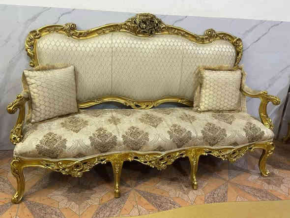 تخم زان مصري دمياطي ١٠ مقعد مع سيت طبلات اخو الجديد نضافه فول طلاء ذهبي حراري اتصل *********** بغداد
