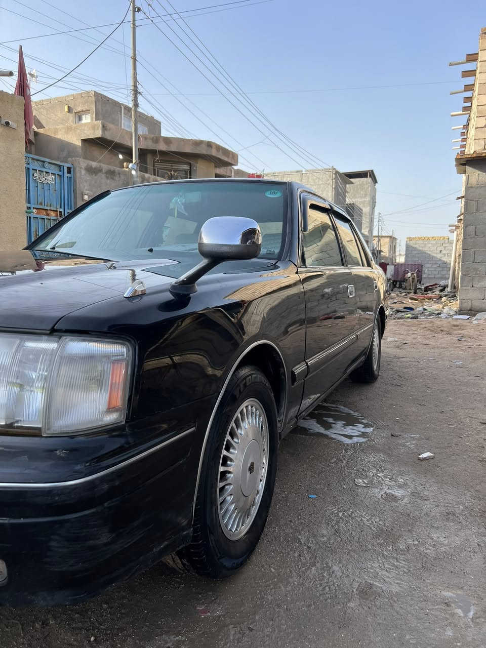 سلام عليكم سياره راس الثور تكم اسود فول 5دكم موديل 1997مكفوله من كص ونفل جثه وضربه قويه بيه ضربه باجاملغ امامي خفيفه بيه مكان صبغ محور ما ينكفل من صبغ تبريد شغال كهربائيات كله شغاله مكينه 3000 فيفيتي بسمي رقم نكليزي حداديه حلو سعره 85بيه مجال مكان بصره شط العرب فيحاء رقم هاتف ***********
