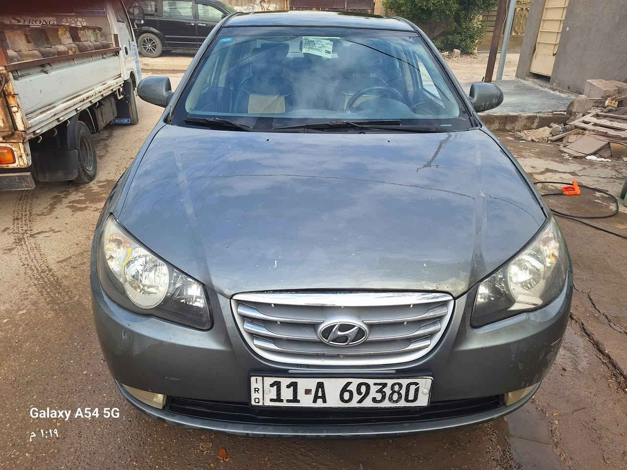 السلام عليكم النترا ٢٠١٠ لون رصاصي وارد امريكي محرك ٢٠٠٠ لا تبخير ولا تنقيص ضربتهة جاملغ يمنة وبنيد مبدلات باقي السيارة ليبل واحد تبريد وتدفئة شغالات السيارة ما ناقصة اي شي مكانهة الزعفراني سعرهة ٩١ وبيهة مجال بسيط رقم الهاتف ***********
