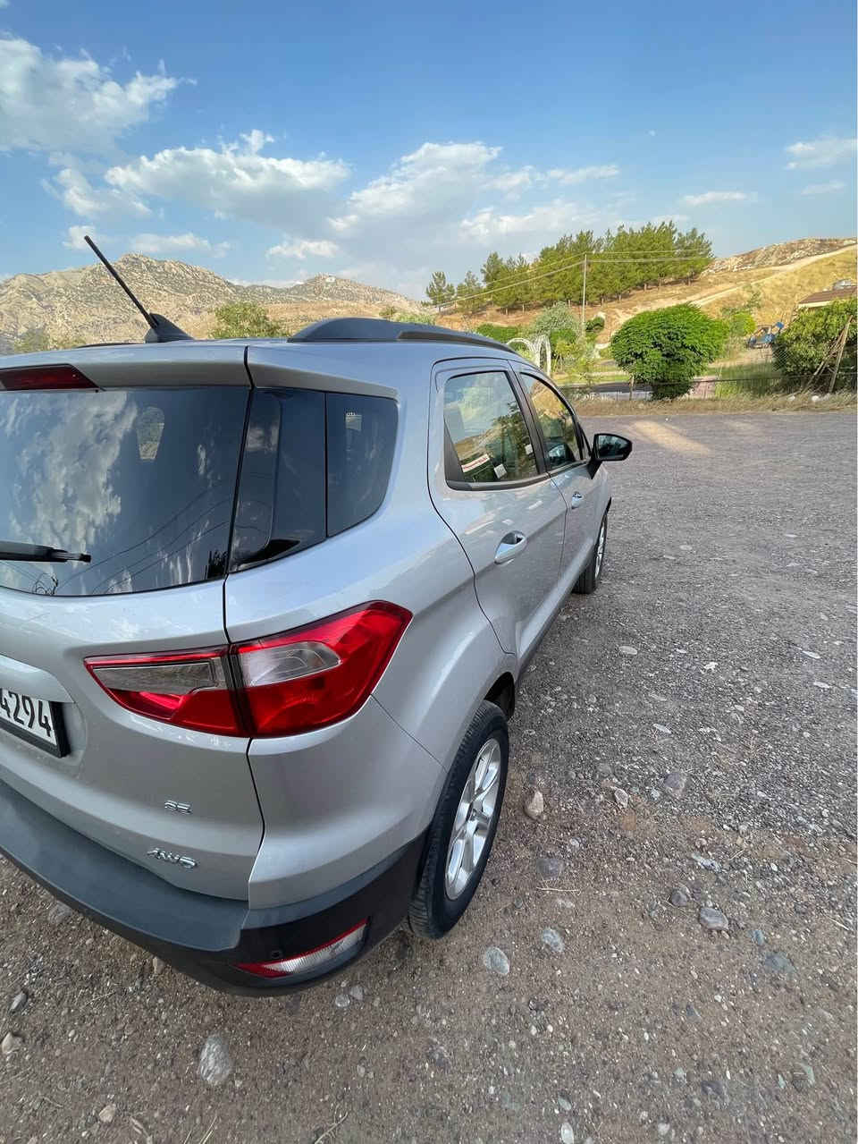 فورد ئيكو سپورت 2019
 
فول ماسفات 
70كيلومه ترا يا جوي 
بونيت سبخه و بيجك سه خف تعديل بيت فيت 

عنوان :ئاكرئ 
*********** اكر, نينوى
