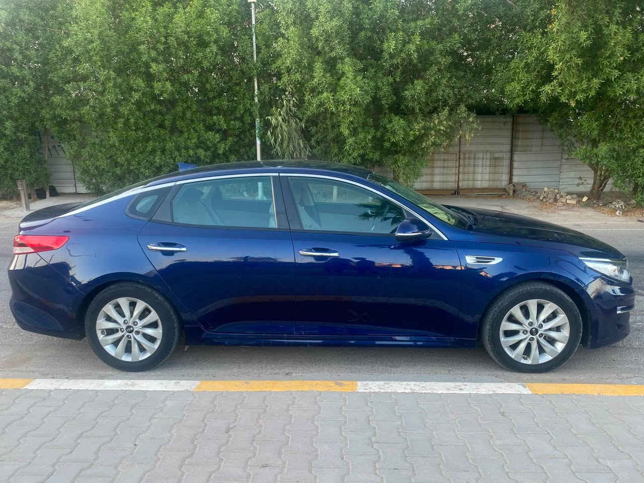 اوبتما امريكي موديل 16
مواصفات عادية 
حادثها فقط بنيد مبدل 
مكاني بغداد 
محرك 2400
*********** بغداد, العراق
