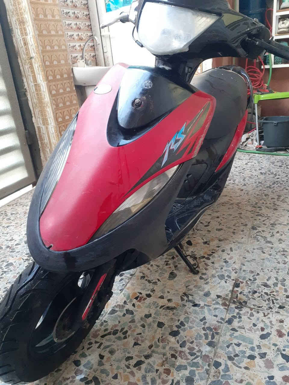 ماكس عدله ١٢٠
دراجه حلوه كهربائيات شغاله 

دراجه نكره بكل ومن 

مكينه خير من الله 

بيها نواقص بسيطه

ب٤٥٠ وليها مجال قليل 

مكاني بالشعب السريدات
***********
