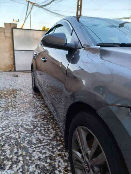 السلام عليكم النترا 2018وارد أمريكي مكينة 2000 دوش كير AT السيارة فول نقاط عمياء فتحة تبريد بيانو تدفئة كشنات ضربتها جاملغ ايمن وبنيد ماشية 140 السعر 128 العنوان بغداد ***********
