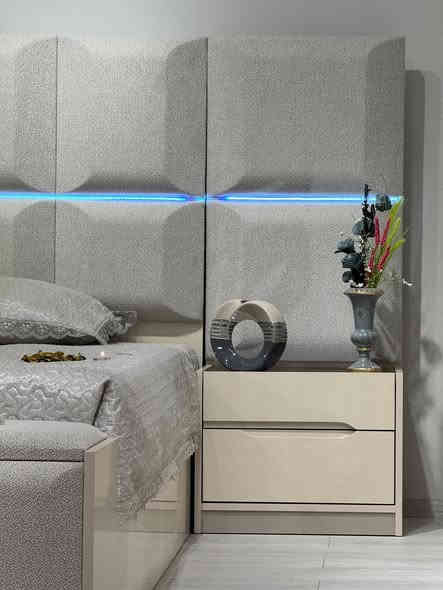 غرف نوم تركي 10 قطع كنتور 8ابواب طول الكنتور 3 متر و 30 سم اناره داخل الكنتور 
الجربايه مخزن جكات 
اناره بميز مرايه 
السعر مليون و 850 الف فقط 
للحجز والاستفسار راسلونا وات ساب ***********
        ***********
   البصره 
 نقل وشد داخل مركز البصره مجاني توجد خدمه توصيل للاقضيه والنواحي والمحافظات الجنوبيه بأسعار مناسبة ملاحظه ما تدفع اي مبلغ قبل لا تنشد وتكمل ابيتك عليكم بس تنزيل الكراتين من السياره لداخل البيت
