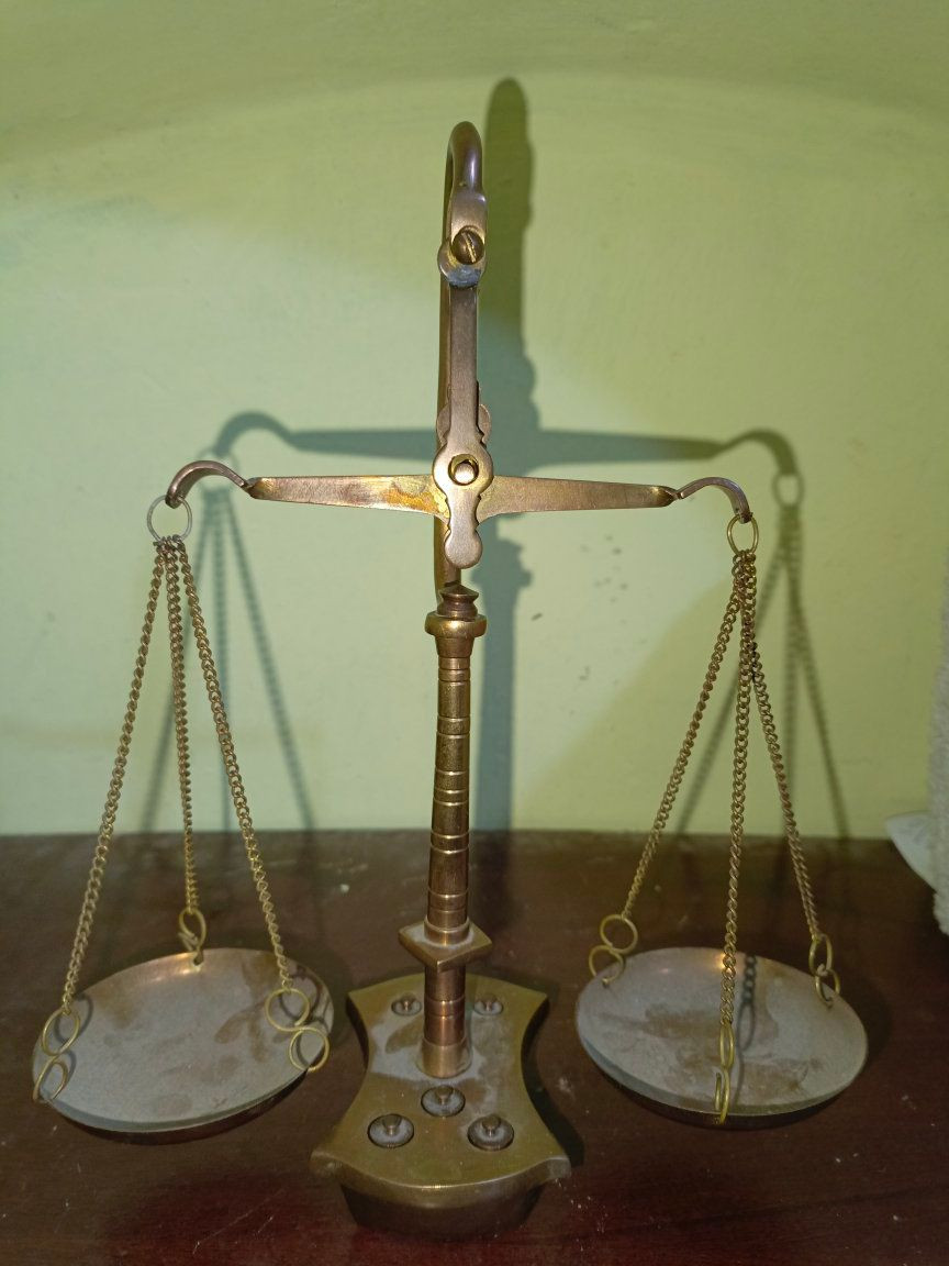 ميزان نحاس القياس كما موضح في الصوره السعر 45 الف توصيل داخل الموصل فقط للاستفسار***********
