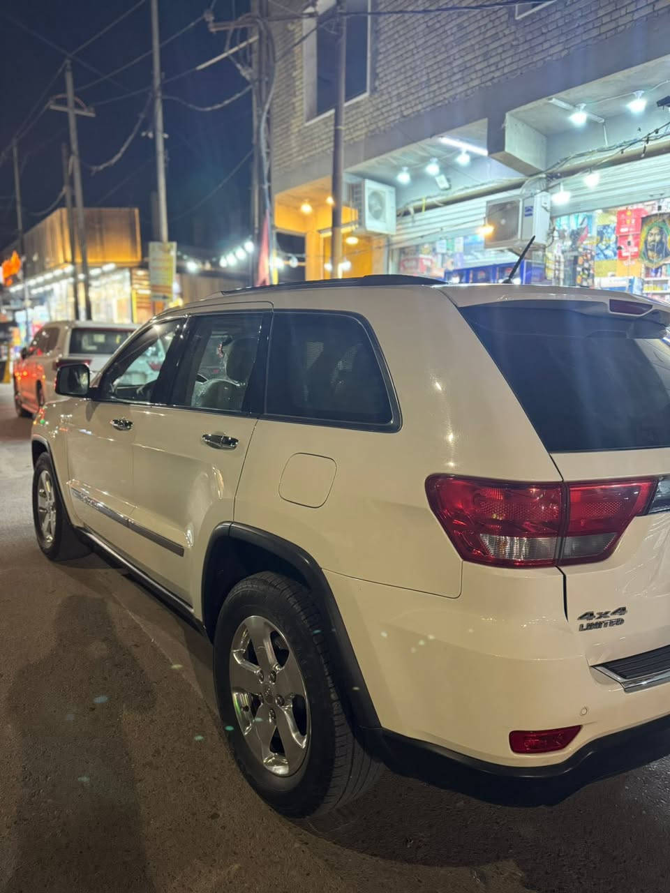 السلام عليكم  مكلف بالنشر جيب موديل ٢٠١٢ خليجي مكفول فول مواصفات ماشيه ١٠٠ حقيقي تحويل مباشر السياره بالكوت مركز المدينه السعر المطلوب ٢٢٠$ وبيها مجال الشراي يتصل على راعي السياره ***********
