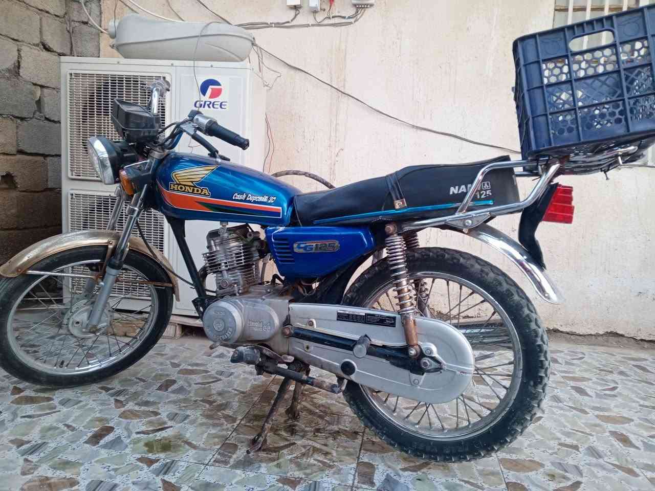 درجه ارشه 16 اوراق
السعر 400 وبيها حك الجيه المكان قضاء الحي
للاستفسار ***********
