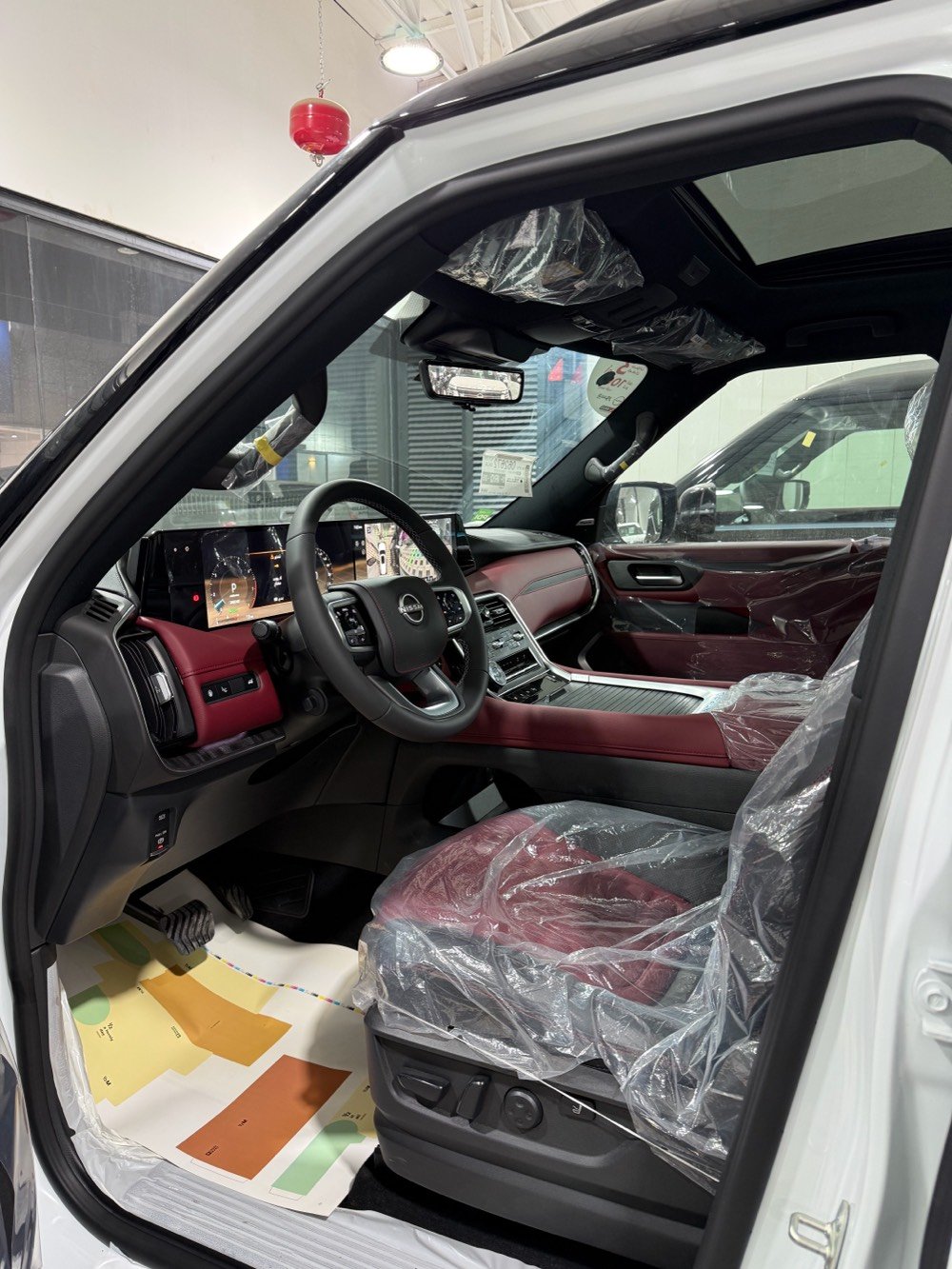 باترول بلاتينيوم تو كلر ابيض واسود 6 سلندر تنفس طبيعي 2026 رقم بغداد بانوراما رادار تحديد مسار نقطة عمياء قيادة ذاتية مساج وداتا شو و5 كامرات وحار بار وشاشة كبيرة متصلة وشاشات خلفية وفور ويل وتشغيل عن بعد وجنطة كهرباء وباقي مواصفات البلاتينيوم المعروفة 