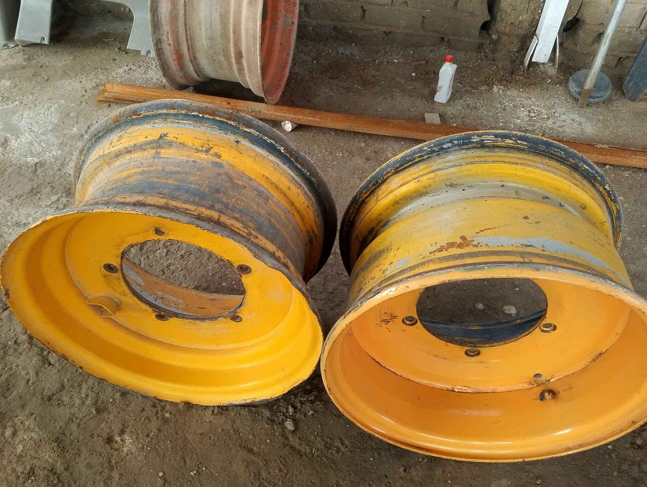 السلام عليكم أويالة جيسيبي اصلي تفصيخ حجم 25 للبيع موبايل ***********
