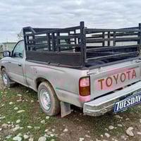 هايلكس • ٢٠٠٤ • بنزين