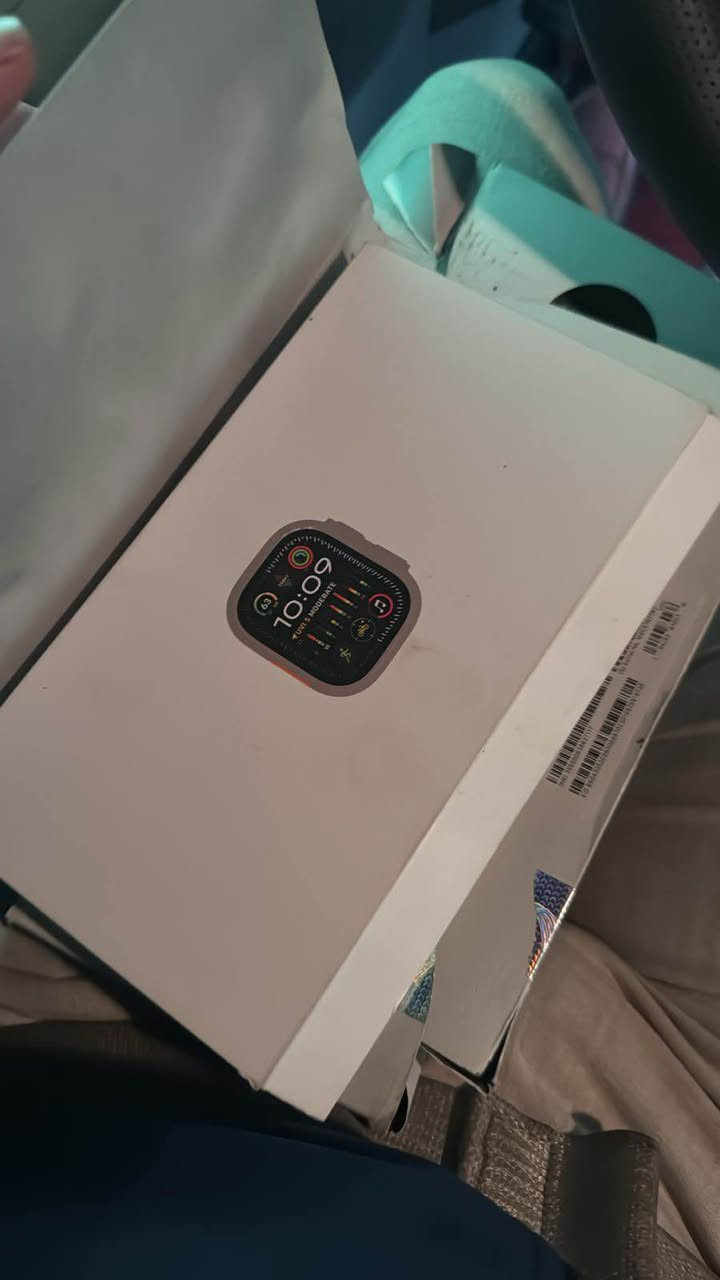 ساعة ابل الترا جيل2نضيفة جدا رايدها 750وببها مجال هذا رقمي*********** بغداد, العراق
