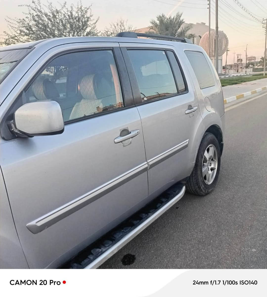 هوندا بايلوت ياباني
 اصل 2010 للبيع موجودة في البصرة سفوان 
سبعة راكب محرك 3300
سلايد روف 
بانوراما 
تبريد ثلاث قطع 
تدفئة الكشنات الأمامية 
نظام ايكو 
حدادية امامية وخلفية كاملة
طخم تاير جديد 
رقم اربيل انگليزي سنويه لغايه 26
سيارة جاهزة ما تخسر عليها 
بيها ضربه خلفيه عكس السائق 
السعر 125 وبيها مجال للشراي
رقم هاتف 
*********** وات ساب 
‏***********‏ اتصال Singapore
