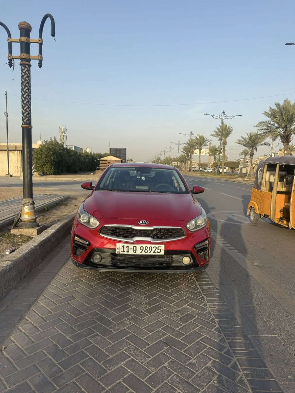 سلام عليكم
كيا فورتي للبيع موديل 2019 

وارد امريكي حادث فقط بامريكا جاملغ ايمن 

وبالعراق جاملغ السايق موجود داخل الصوره 

وباب راجع بارد وبيها حالوب

ليبل واحد مكينه دوش كير ايتي 

تخم تاير صدر جديد تبريد 

سياره ماشيه 82 مثل ما موضح بالصوره حقيقي 

مواصفات 

شاشه جبيره 

كامره 

تحكمات

منظومه زنون 

تدفئه ستيرن 

تدفئه كشنات 

ثلاث وضعيات قياده 

سياره جاهزه من كلشي 

السعر 140 وبيها مجال 

موقع بغداد 

الاتصال عل ***********
