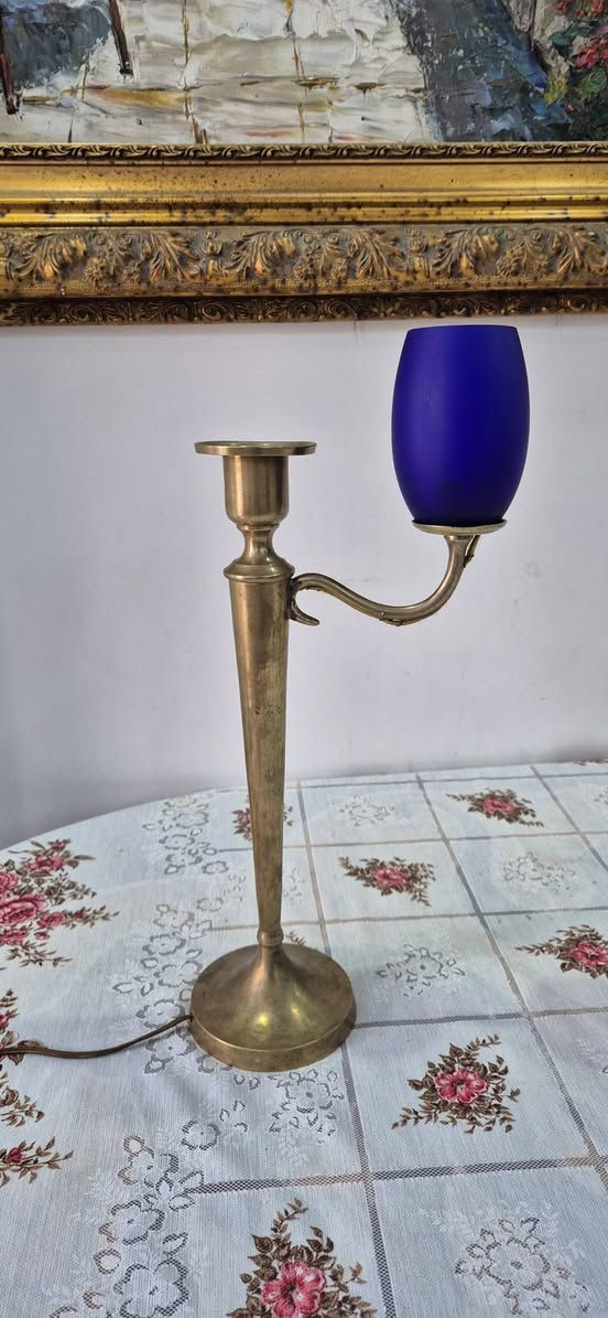 lampe chandelier en laiton et ampoule couverte en pate de verre (39cm)


**إذا كنت صاحب هذا الإعلان وتريد حذفه لأي سبب، رجاءا أرسل رسالة إلى الدعم الفني**