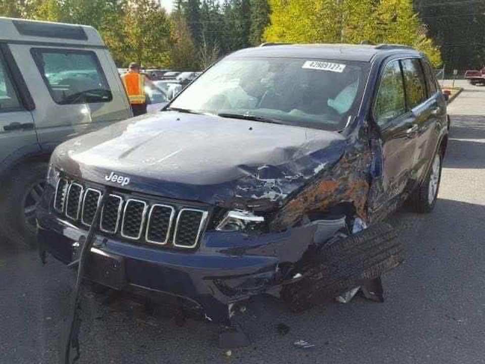 لسلام عليكم 
جيب كراند شيروكي لون حبري
 GRAND CHEROKEE Limited 🇺🇸.                      2017
محرك 3.600 V6
لمتدد فول ماعدة الفتحة 
كير 8 نمر ماوس 4.4 متعدد القيادة     /    ماشية 73mi
شاشة كبيرة   كامرة دوراة
شفتات ستيرن وتحكم ستيرن
رادار خلفي مع توقف ذاتي 
رادار جانبي مري
كراسي جلد لون اسود 
نظام ايكو سبورت
خزن ميموري
كشنات كهربائية مع تدفئة   الخلفيه تدفئة
  ستيرن تدفئة
صندوق كهرباء 
بصمة ابواب وتشغيل عند بعد 
اشاير بل مري
رقم بغداد الجديد وبأسمي 
السعر $189وبيهه مجال 
مكينه كير شاصي لغد مكفولات صور الحادث بلمنشور
رقمي ***********
