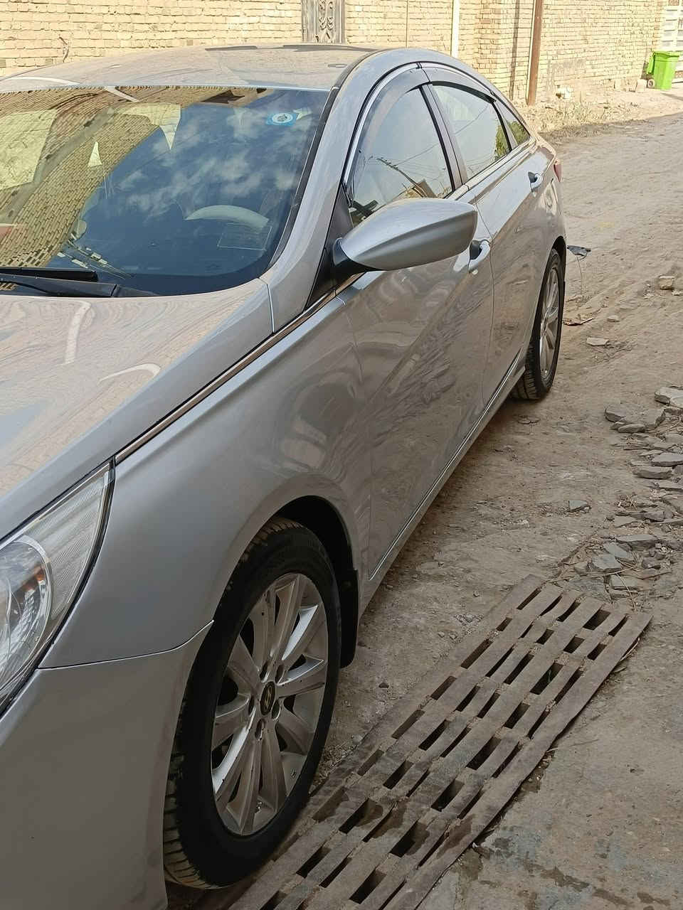 سوناتا للبيع أو المراوس حسب القناعه 

 موديل 2013وارد امريكي حجم المكينه 2400cdiرقم ذي قار سنويه لغايه 2028 بأسمي سياره نضيفه ماشيه 111تحكمات ستيرن كشن كهربائي المازدات الاماميه جدد قبل سبوع من شتريناهن لايت ثلجي زنون رقم انكليزي تحويل بنفس اليوم مكفوله سياره ما عده جاملغ الايسر ول بنيد ضربته العنوان ذي قار قضاء نصر 

سعر 100وبيه مجال قليل كلش وباقي تفاصيل ‏‪***********‬‏أتصل وتدلل
