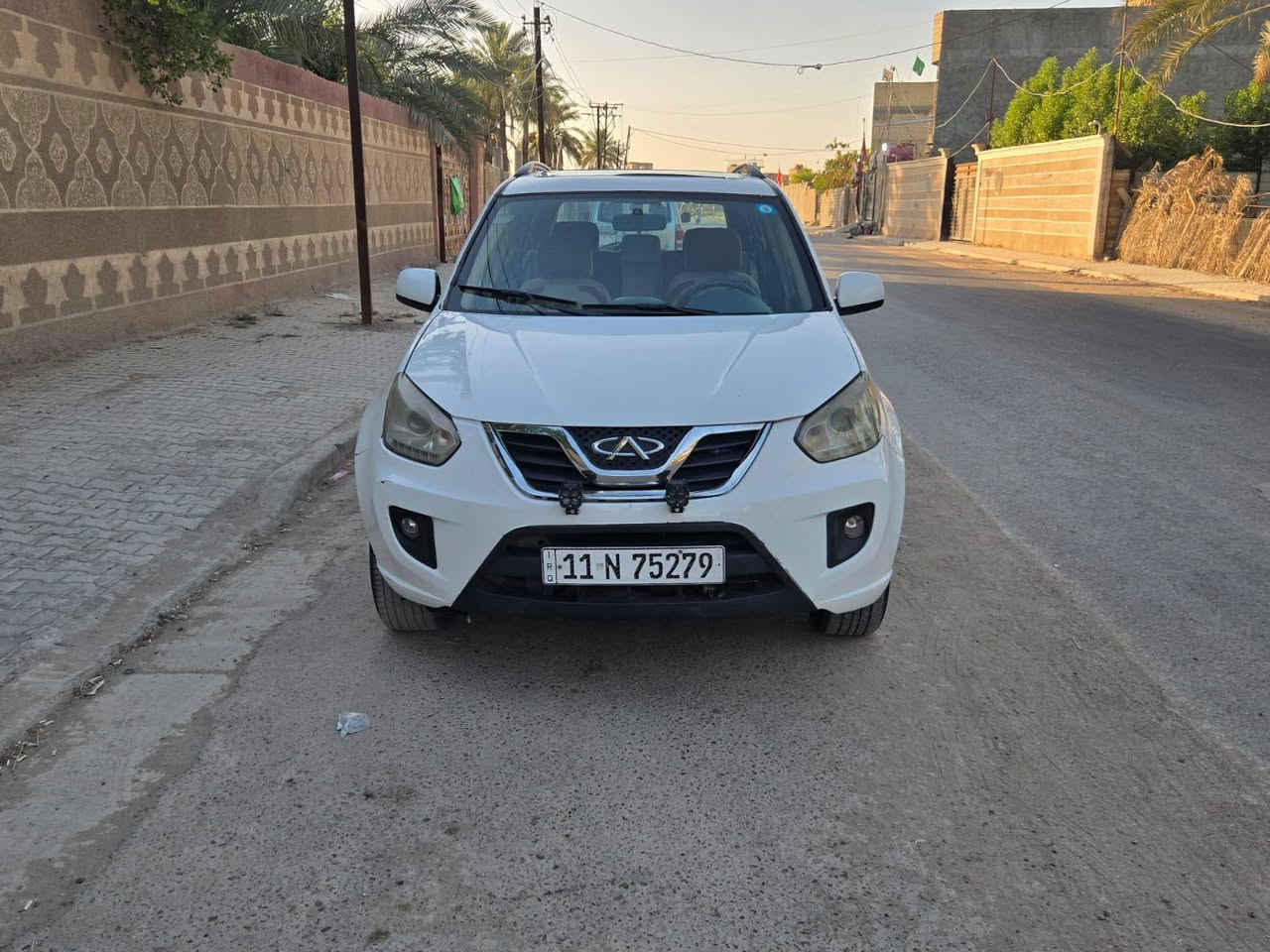 السلام عليكم
تيكو ٢٠١٢ شكل ٢٠١٣
 لون ابيض
كير كهربائي
محرك كير تبريد صدر كله ممتاز
بأسمي رقم بغداد
مكان السيارة بغداد
بيها قطعتين ( جاملغ و بنيد)
ماشية ١٩٦٠٠٠
بسعر ٤٨ ورقة
للاستفسار ***********
