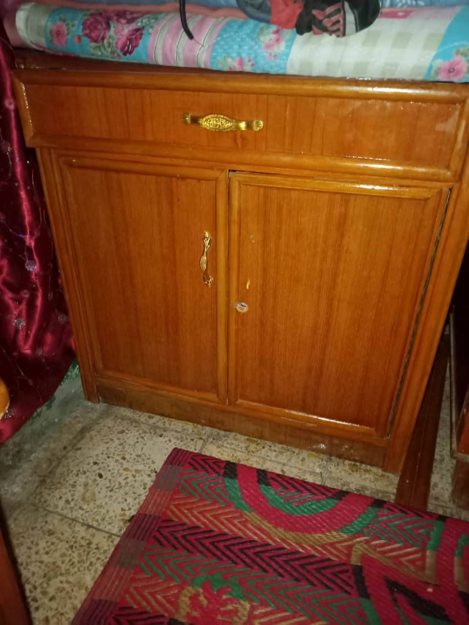 غرفه اخشاب للبيع سعر 500 وبيها مجال قليل العنوان كوت الجديده شارع الاقواس*********** هذا الرقم اتصال***********  هذا بس واتساب
