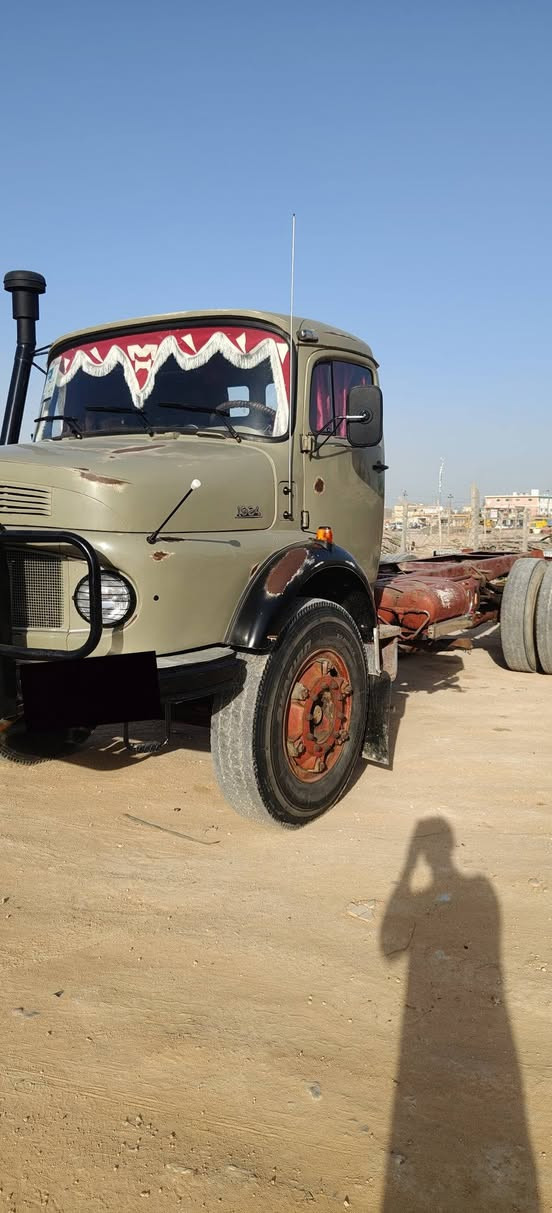 السلام عليكم قجمه للبيع موديل 80 مكفوله كفاله عامه من كلشي كلها شركه جديده كير مكينه شاصي اكسن  كله على شرط شاصي خام مامصبوغ قماره جديده مبخره تبخير بيسط جداً  رقم الانبار انكليزي مكان الاستفسار اتصال ***********
***********
