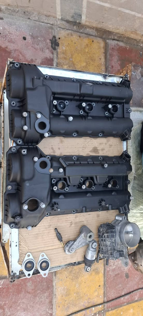 #سيرفز_موهافي
#يالله شرفني العم العزيز ابو احمد
صيانة وادامة كاملة حمام وغسل مكينه خارجي ازاله جميع الترسبات وتراكم الدهون وتنظيف جميع حساسات المحرك  وتبديل اغلب القطع المستهلكه حسب رغبتة وطلبة 
1.تنظيف حساسات vvt 
2.تنظيف حساس الايرفلو
3.تنظيف حساس الماب سنسر
4.تنظيف حساسات الكام شفت
5.تنظيف جويتر 
6.تنظيف ثلاجه الدكشن البارد 
7.تنظيف مسطره النوزلات 
8.تنظيف قبغ ولفات ومشتقاته وجميع القطع الخارجيه 

وتم تبديل القطع المستهلكه 
١.بلكات
٢.نوزلات
٣.واشر قبغ ولفات
٤.واشر دكشن بارد
٥.فلتر شوته 
.٦.دسكات امامي 
تحياتي خادمكم كرار رحيم   ***********
تيك توك 👇
tiktok.com/@kr.mohave
يوتيوب 👇https://youtube.com/@kr.mohave?si=ZXWSQJje9i7y_9Is
