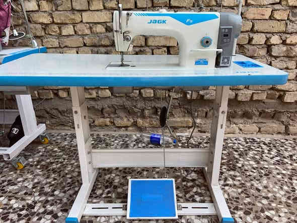 ماكنة خياطه صناعيه نوع جاك f5 نظيفه جداغير مستعمله فقط  السعر ب260  مكاني بغداد مدينة الصدر شماعيه حي الرحمه 
*********** عباس الخياط
