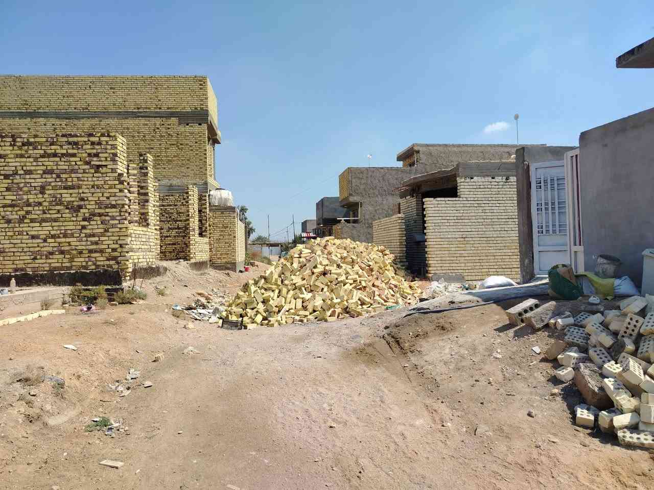 قطعه للبيع المساحه ١٦٠ م طابو زراعي سند ٢٥ طوريج الهنديه قرب الشارع الحولي مقابل حي العسكري الاستفسار *********** *********** بسمي سهم
