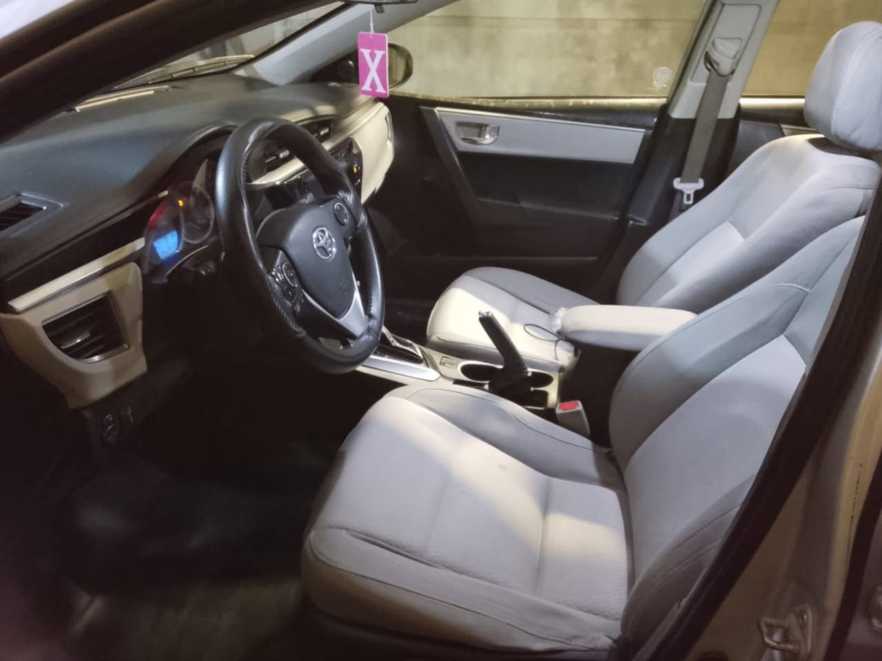 كورلا 2015 وارد امريكي
حادث جاملغ وبنيد 
السونار مرفق بالمنشور
القمارة صاير بيها جراد
وباقي التفاصيل اتصل على الرقم 
***********
