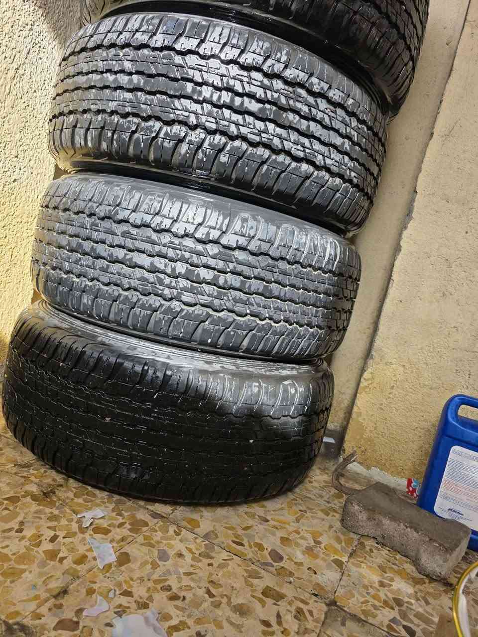 مرخصة الادمن المحترم
ويل كب لاندكروز VXR عدد 5 قطع مع كباتهن و تايرات دلوب كلش استعمال نضاف استعمال قليل سعرهن ٤ ورقات العنوان البصره رقمي ***********
