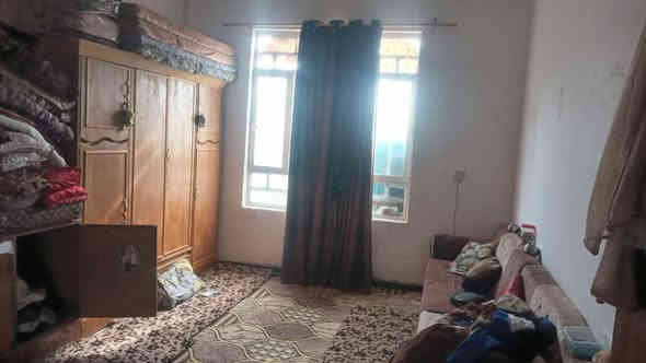 دار سكني 161 متر الغالبيه الحي العسكري قرب المركز الصحي بسعر 60وبيه مجال للأستفسار ***********
